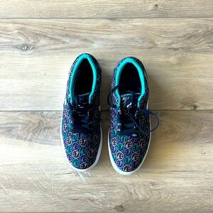Nike Canvas new size 6 girls translates to size 7  1/2,Women’s